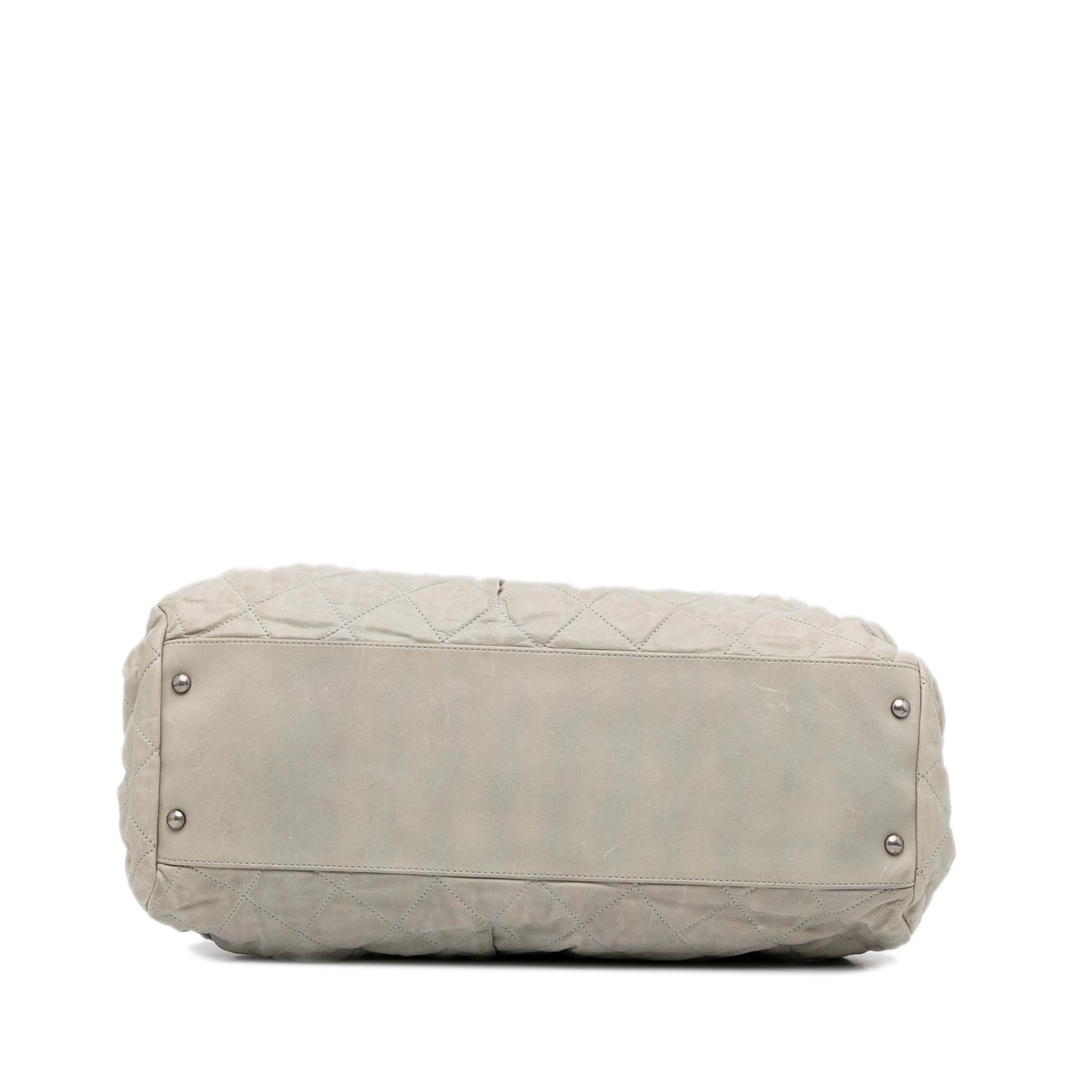 Chanel Chic Quilt Bowling Bag (SHG-YwcBmu)