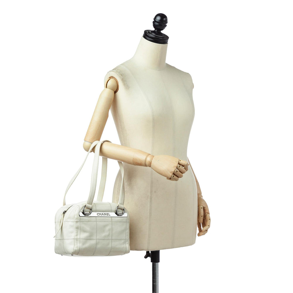 Chanel Choco Bar Caviar Leather Shoulder Bag (SHG-19777)