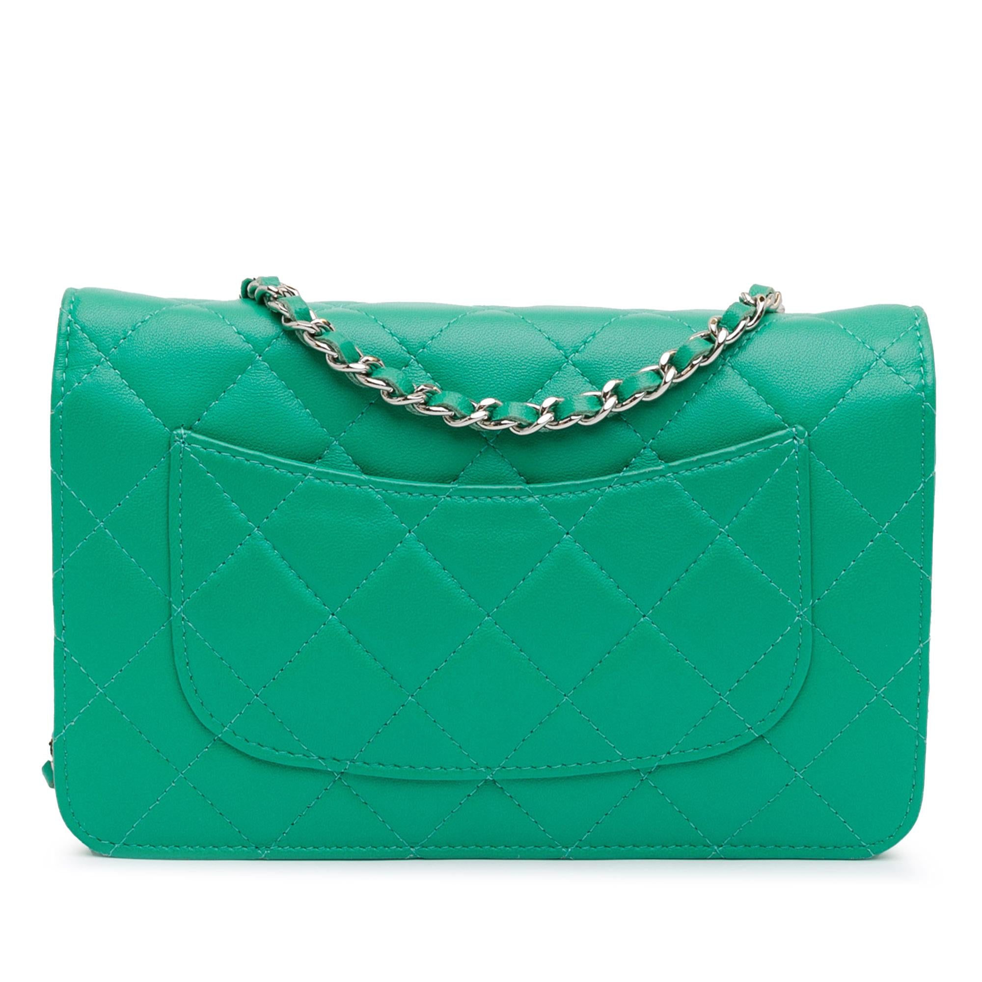 Chanel Classic Lambskin Wallet on Chain (SHG-btLSIe)