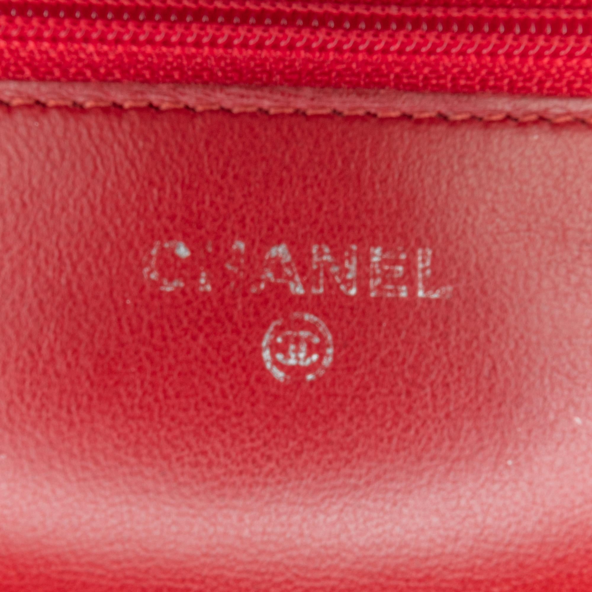 Chanel Classic Lambskin Wallet on Chain (SHG-dvorTm)