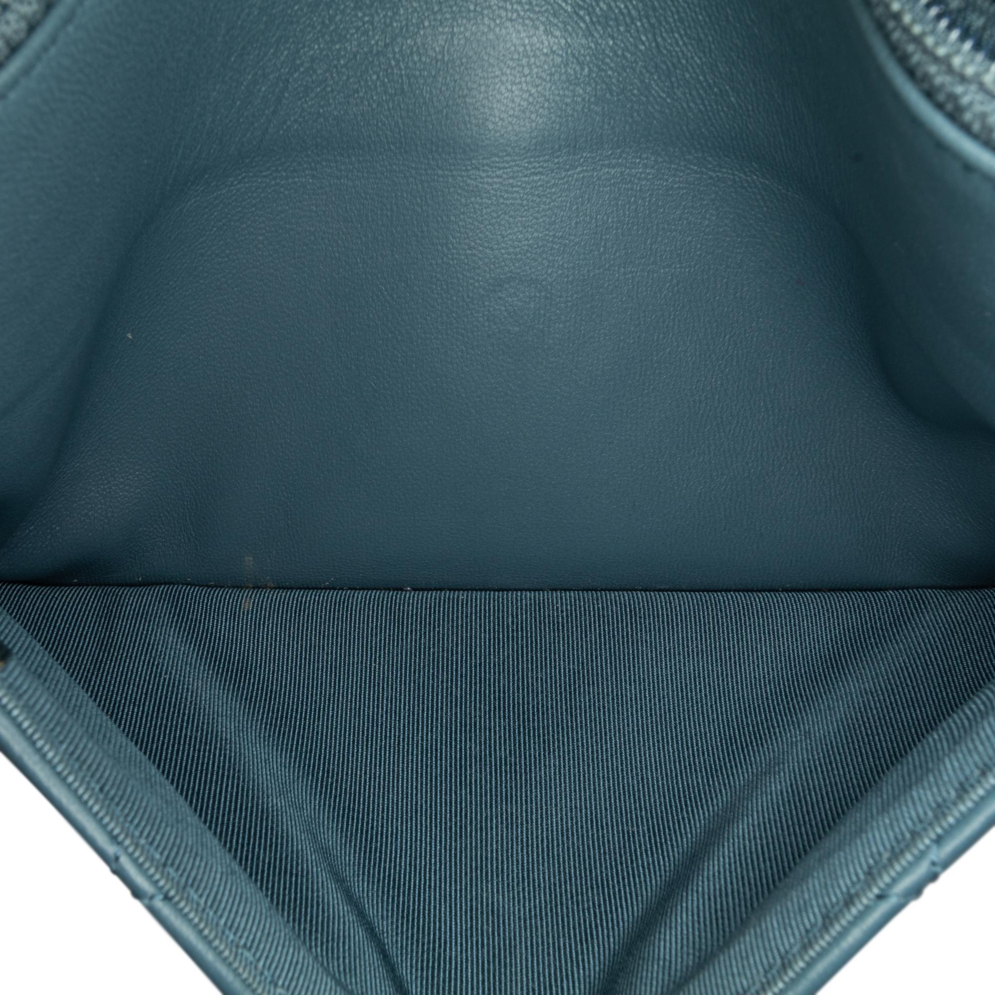 Chanel Classic Lambskin Wallet on Chain (SHG-gkuHIv)