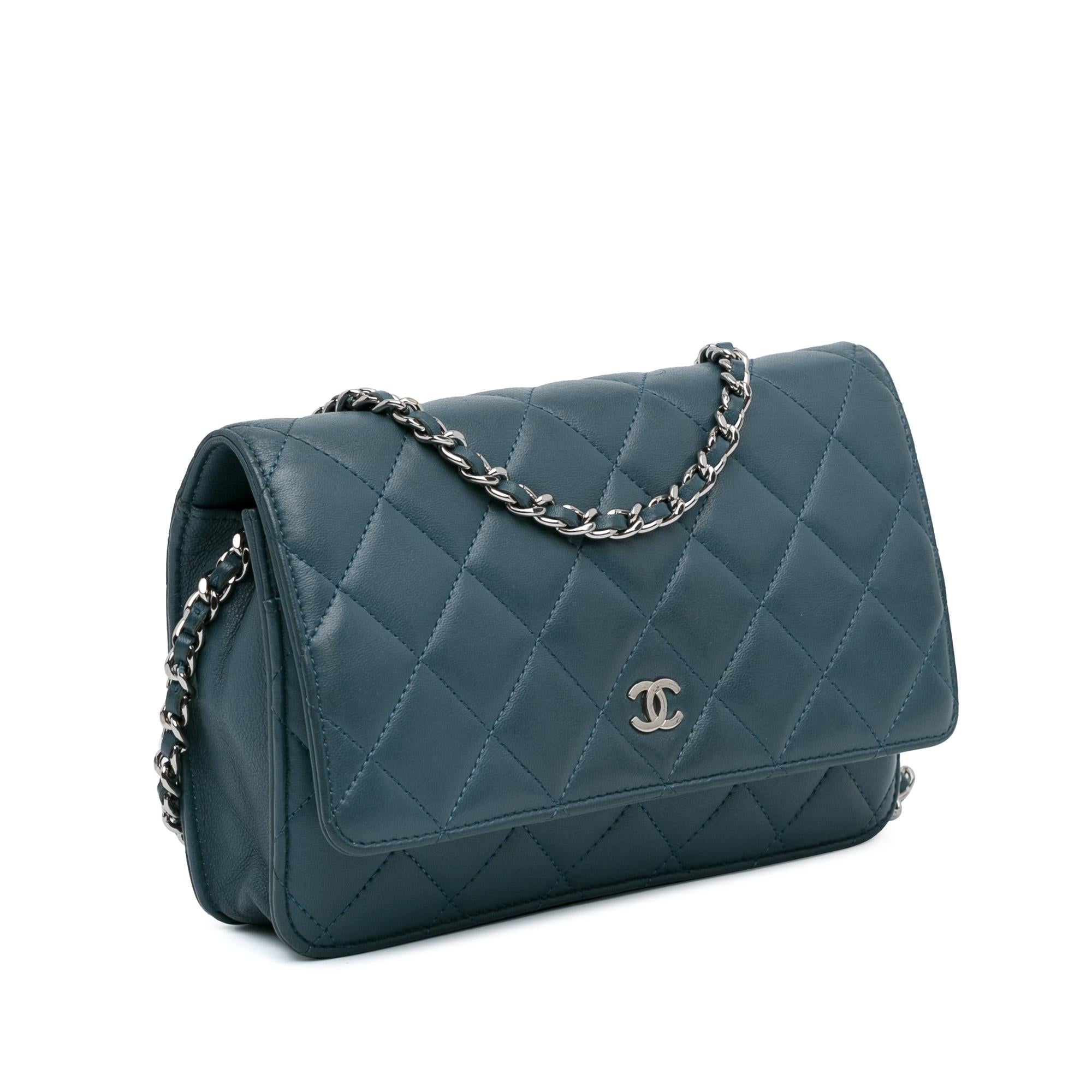 Chanel Classic Lambskin Wallet on Chain (SHG-gkuHIv)