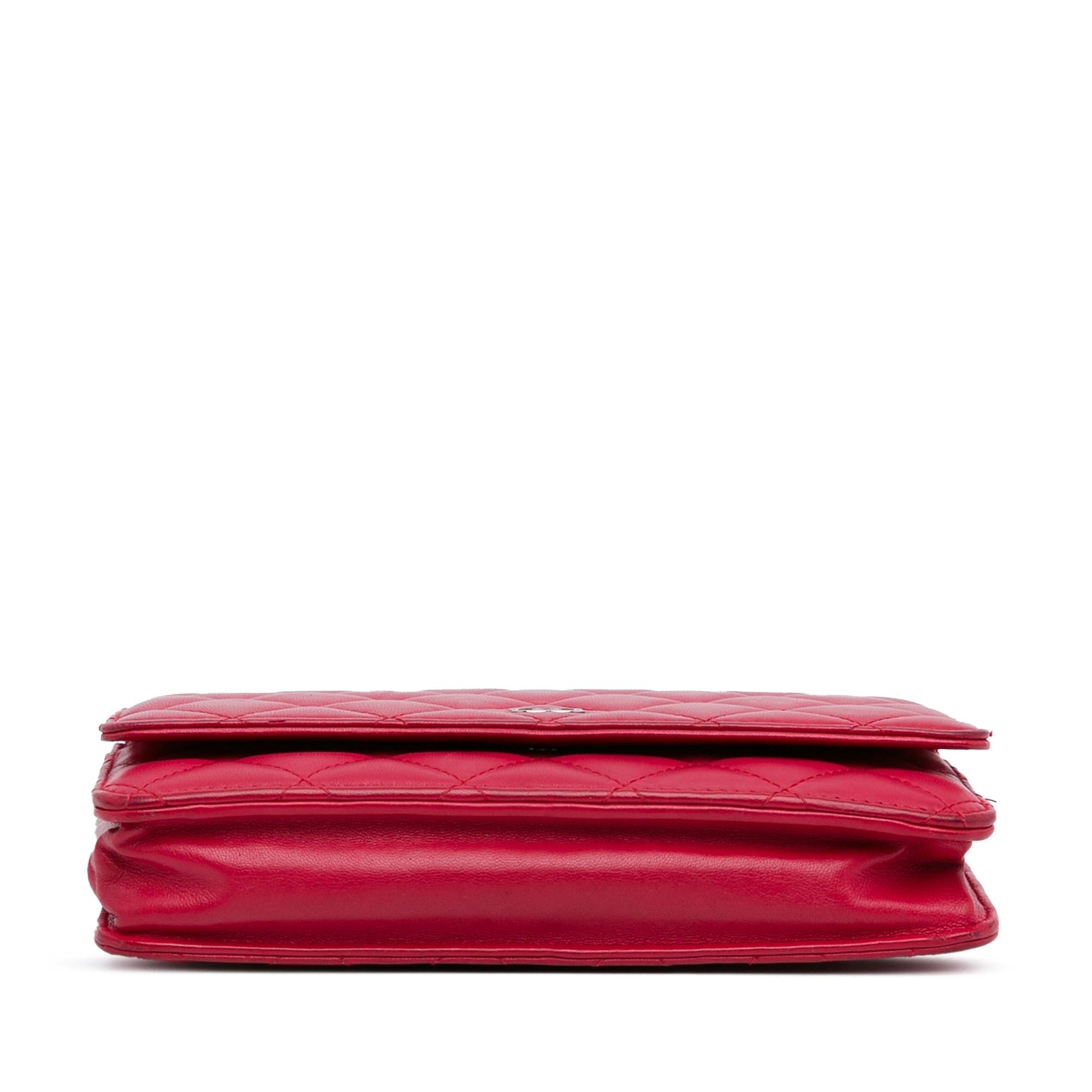 Chanel Classic Lambskin Wallet on Chain (SHG-mYutfq)