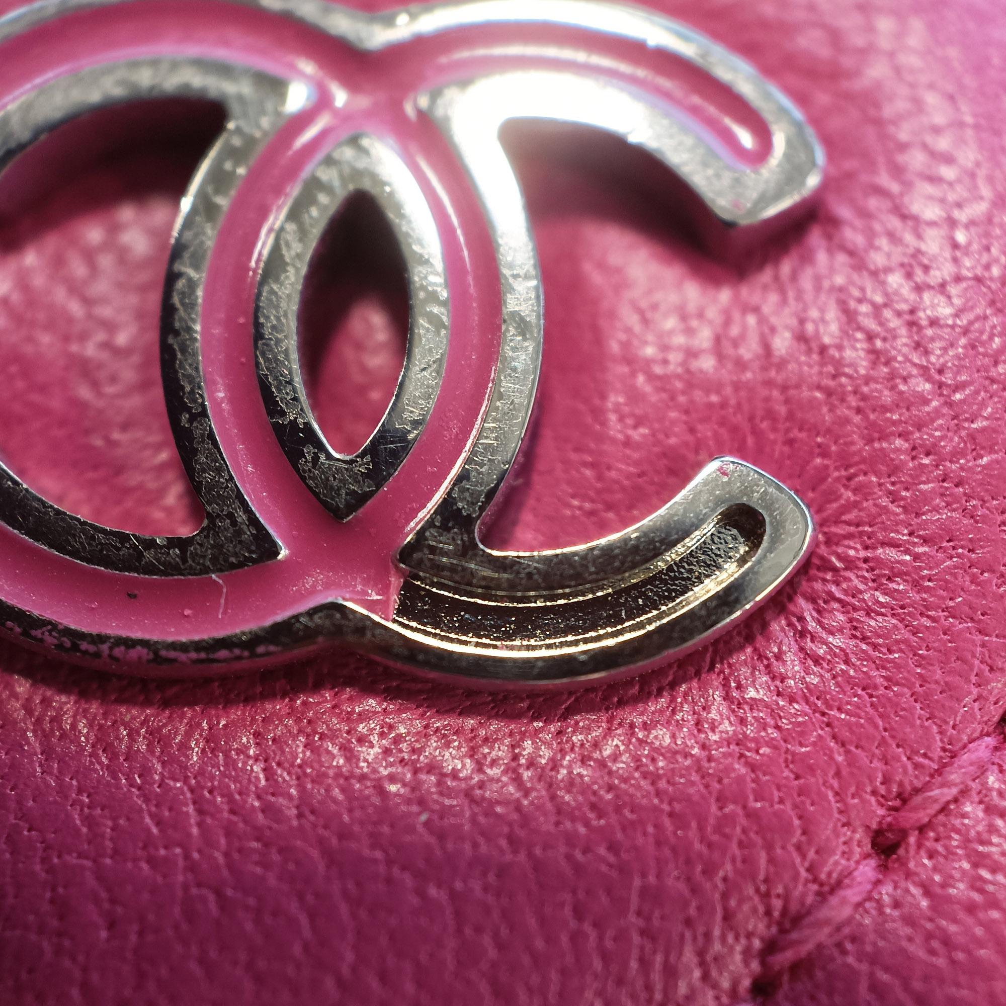 Chanel Classic Lambskin Wallet on Chain (SHG-hJwJXJ)