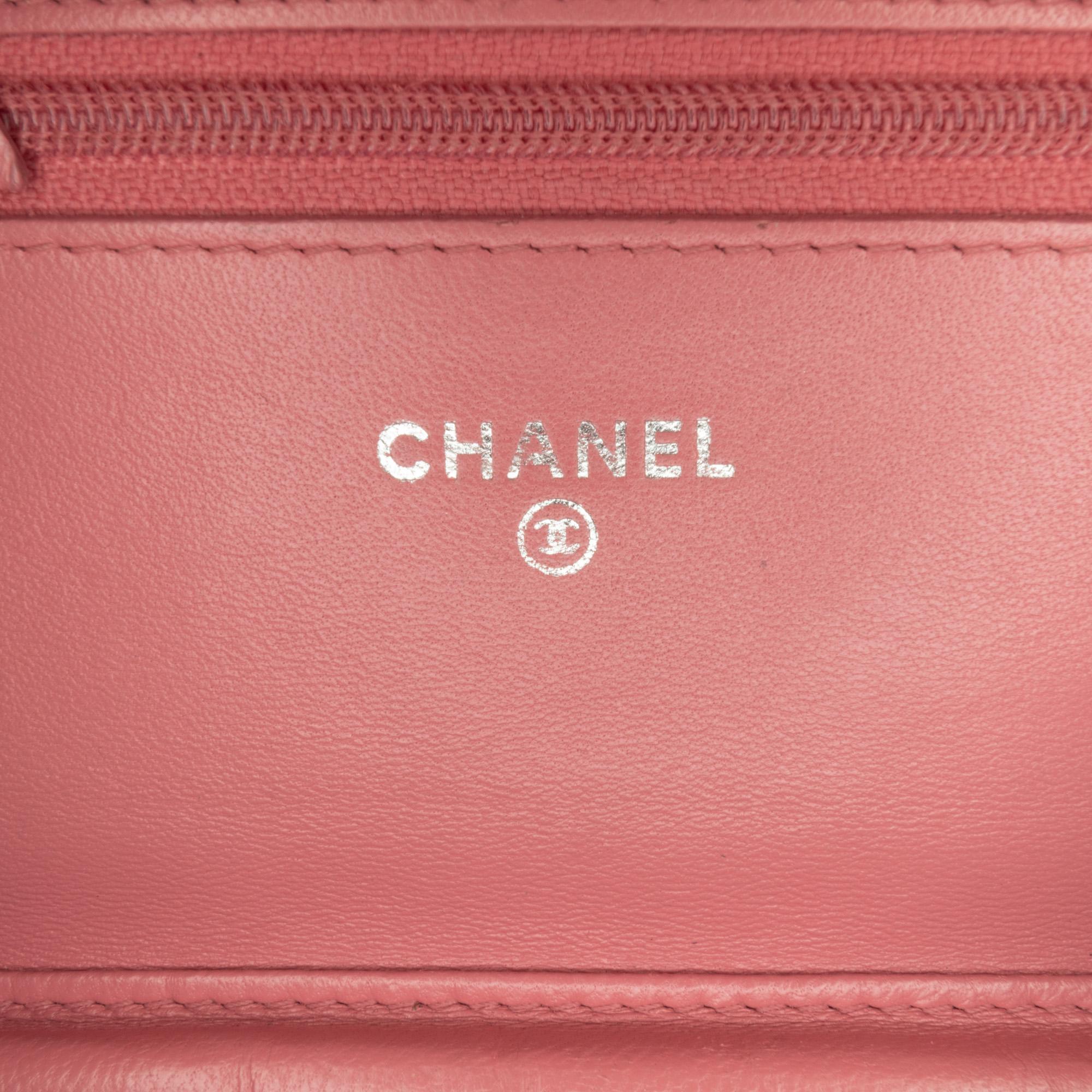 Chanel Classic Lambskin Wallet on Chain (SHG-ltwE8d)
