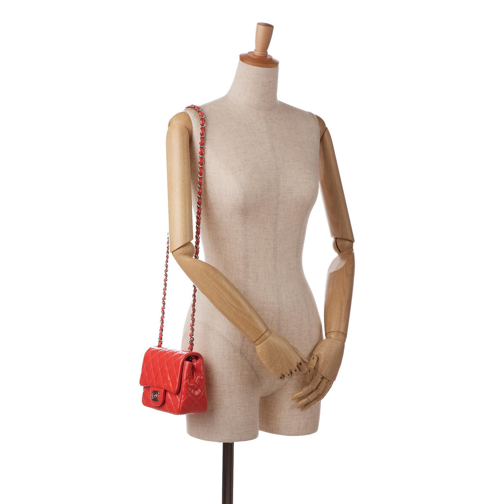 Chanel Classic Patent Single Flap (SHG-iFxa9n)