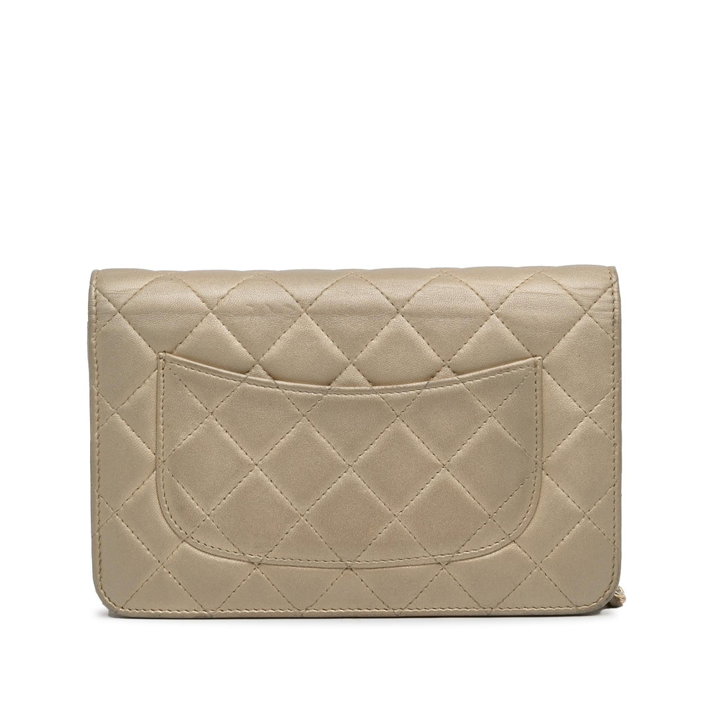 Chanel Classic Wallet on Chain (SHG-bvhl0Q)