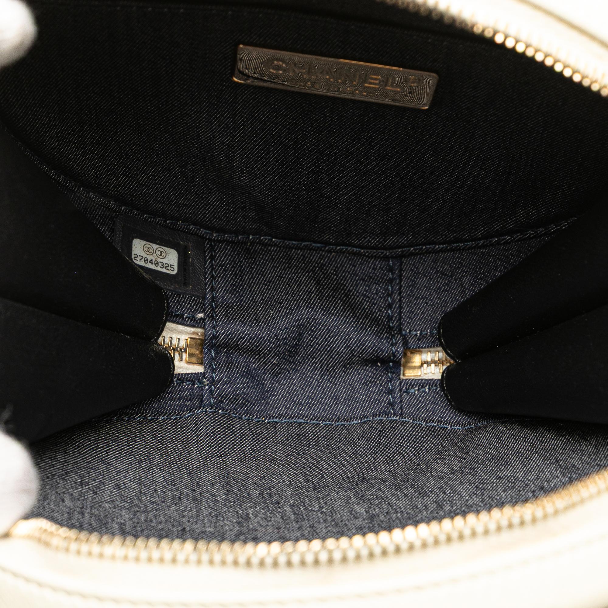 Chanel Crumpled Calfskin En Vogue Round Bag