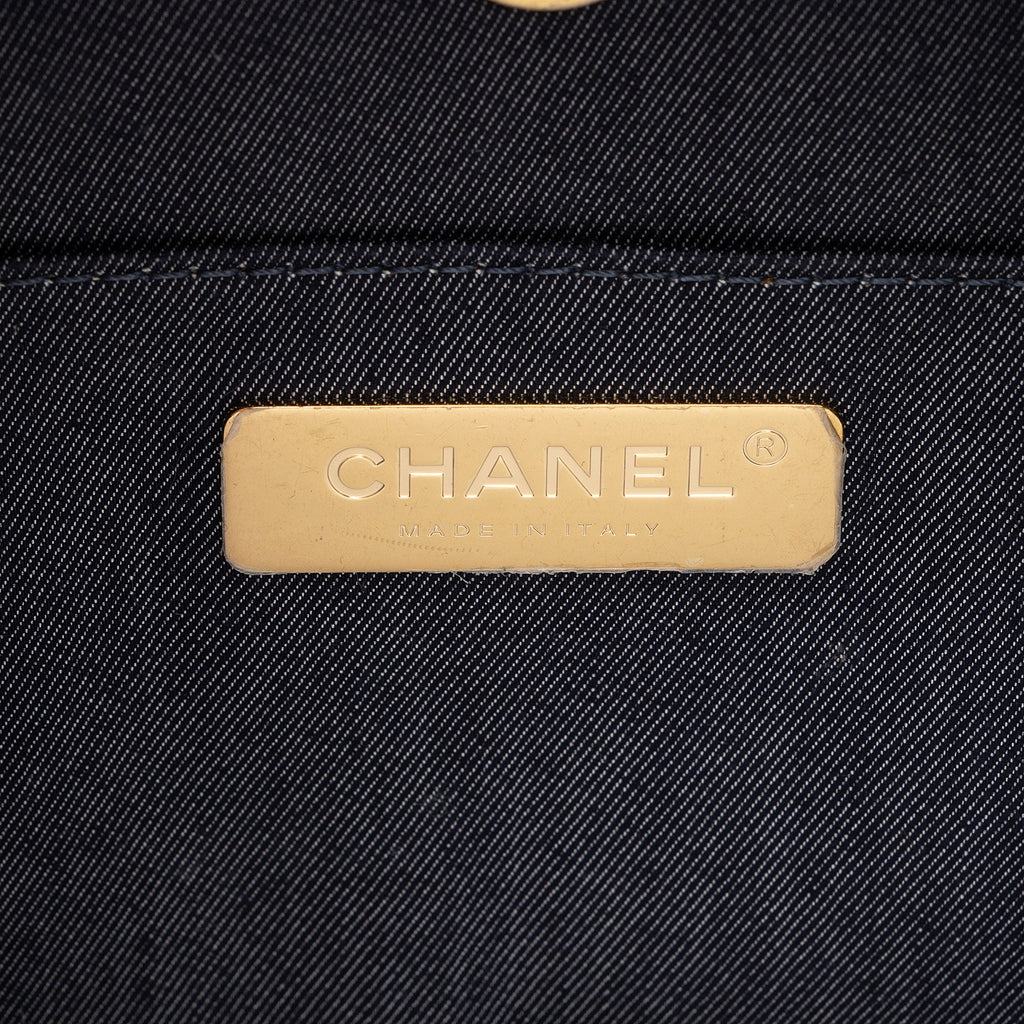 Chanel Crumpled Calfskin En Vogue Round Shoulder Bag