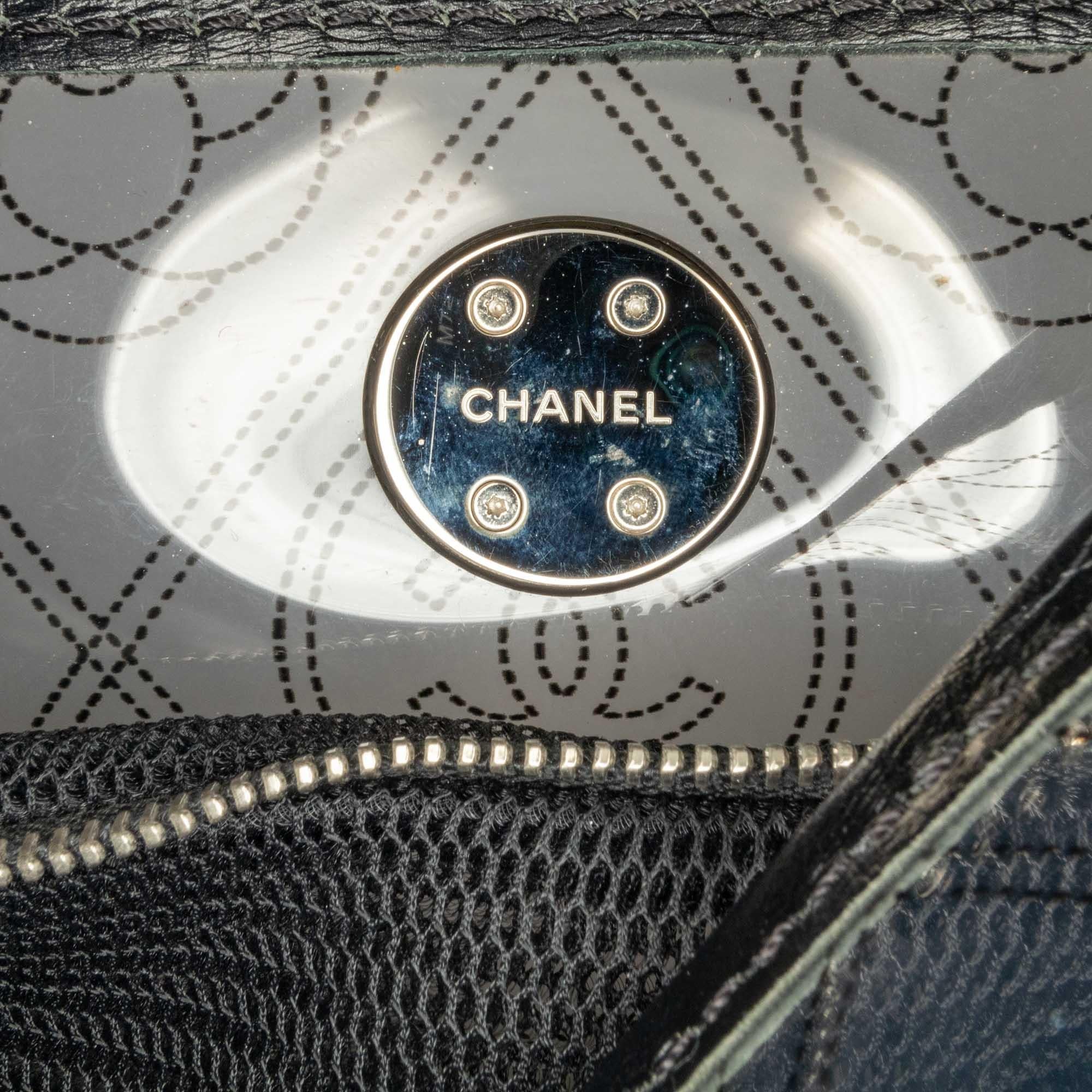 Chanel Crumpled Calfskin PVC Camellia Bucket (SHG-i0Pshh)