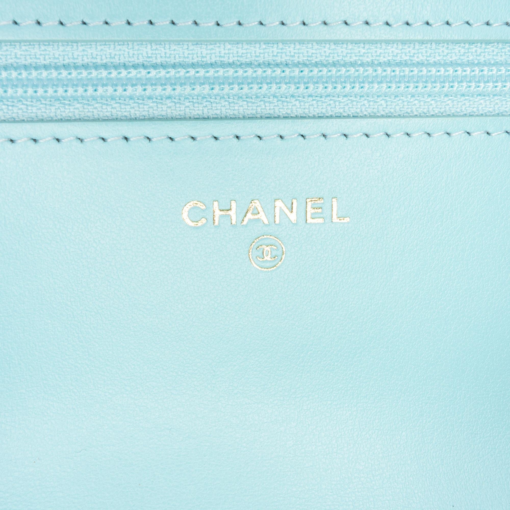 Chanel Denim 19 Wallet on Chain