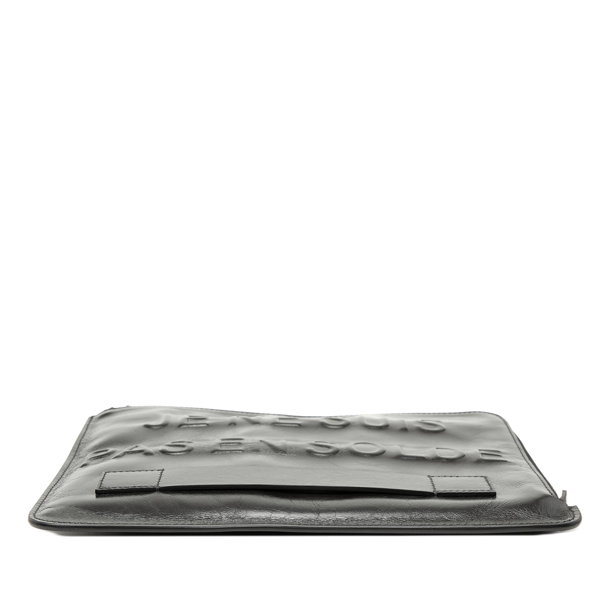 Chanel Distressed Calfskin Je Ne Suis Pas En Solde Clutch
