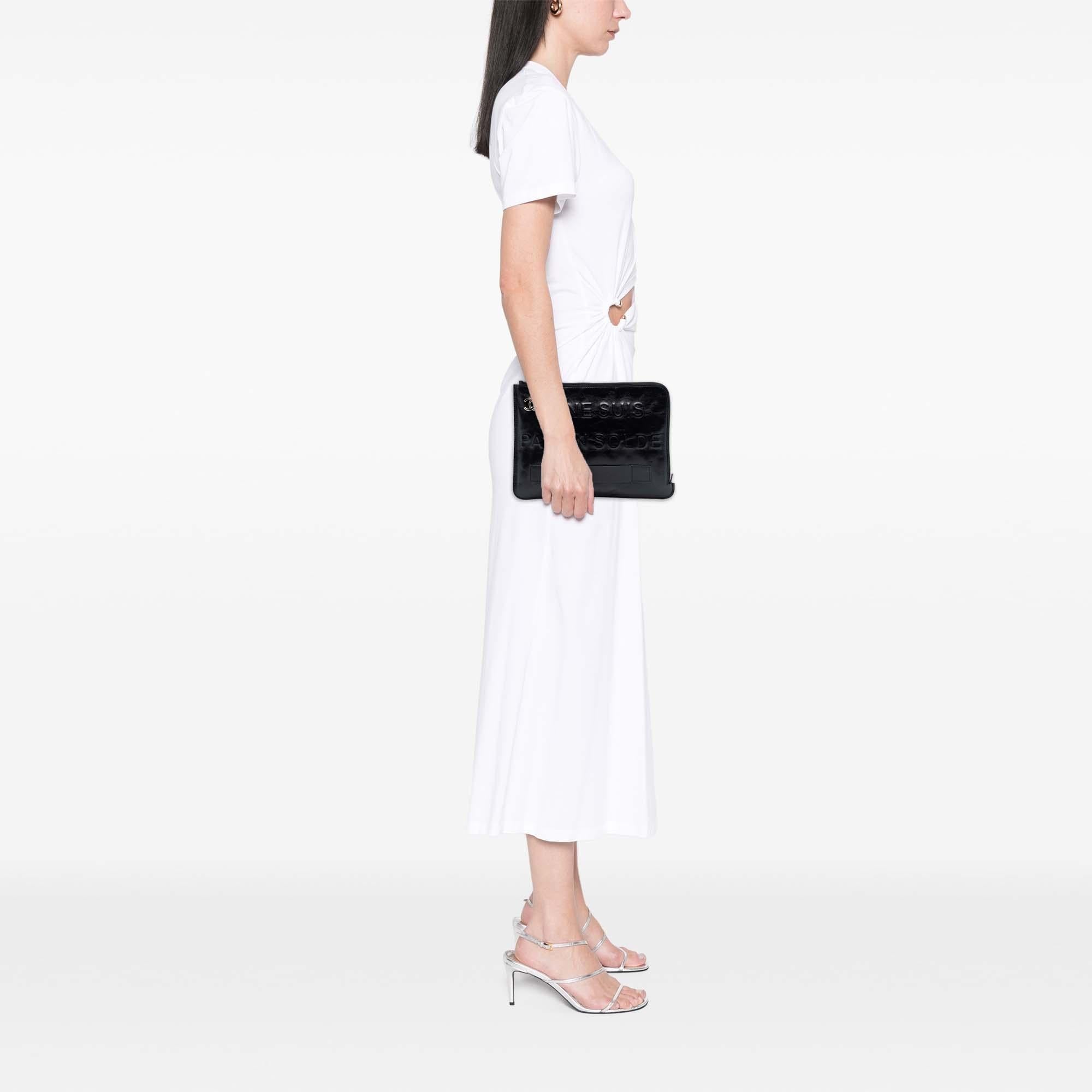 Chanel Distressed Calfskin Je Ne Suis Pas En Solde Clutch