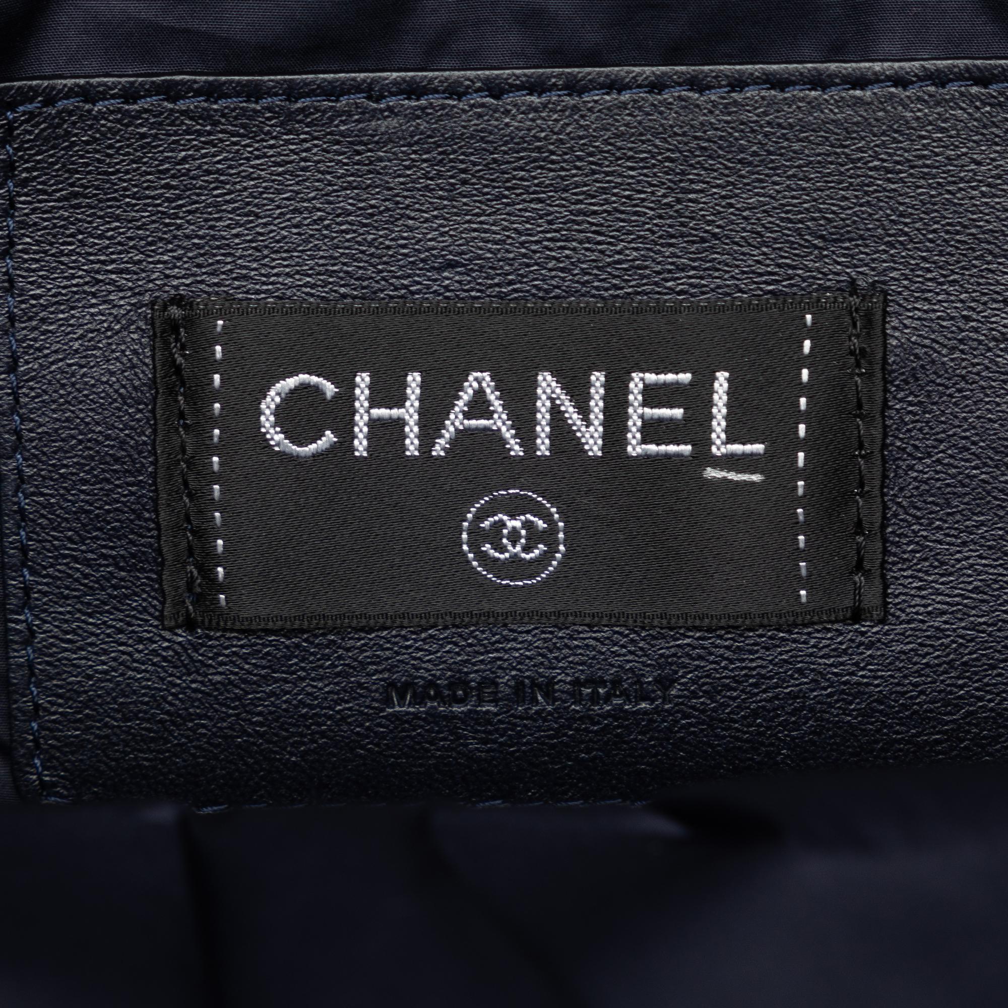 Chanel Doudoune Crossbody Bag (SHG-7ROZxM)