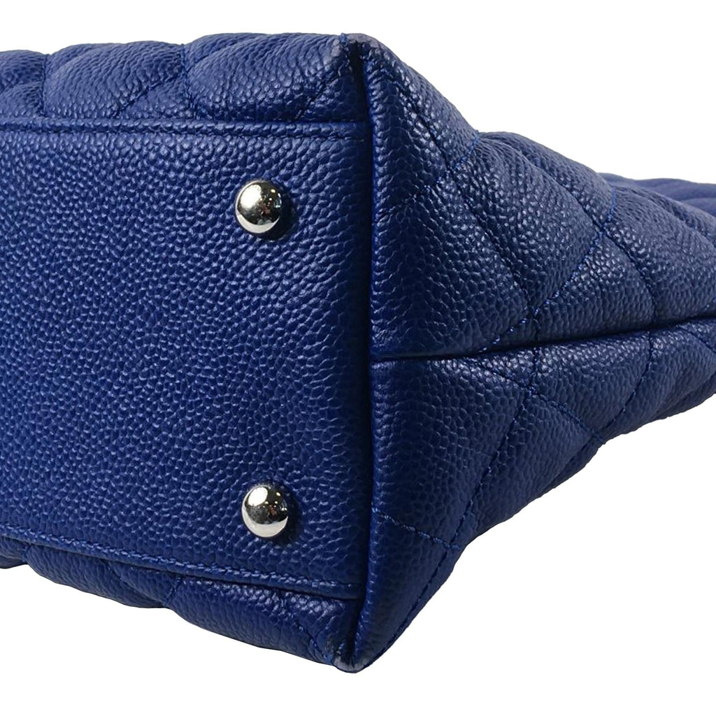 Chanel Easy Caviar Leather Tote Bag (SHG-NcKubb)
