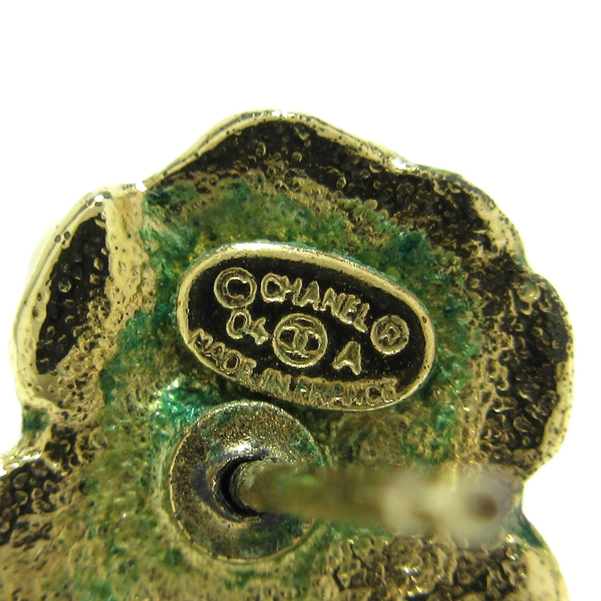 Chanel Enamel Camellia CC Push Back Earrings (SHG-5M4mCf)