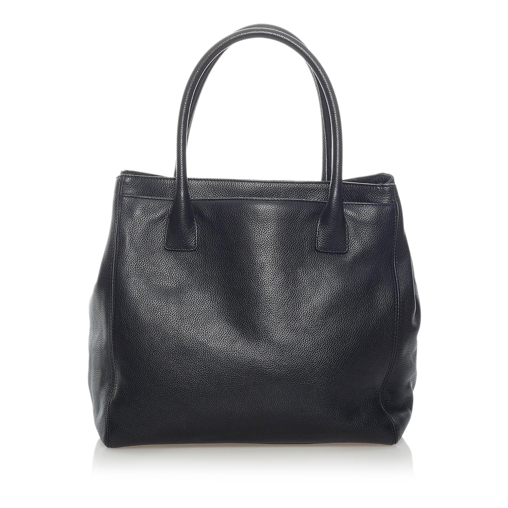 Chanel Executive Cerf Leather Handbag (SHG-33477)