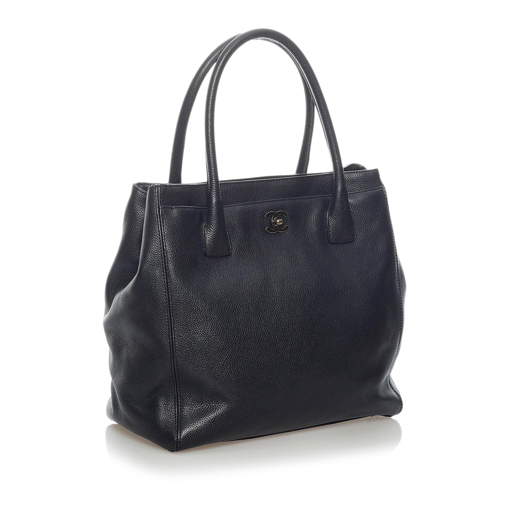 Chanel Executive Cerf Leather Handbag (SHG-33477)