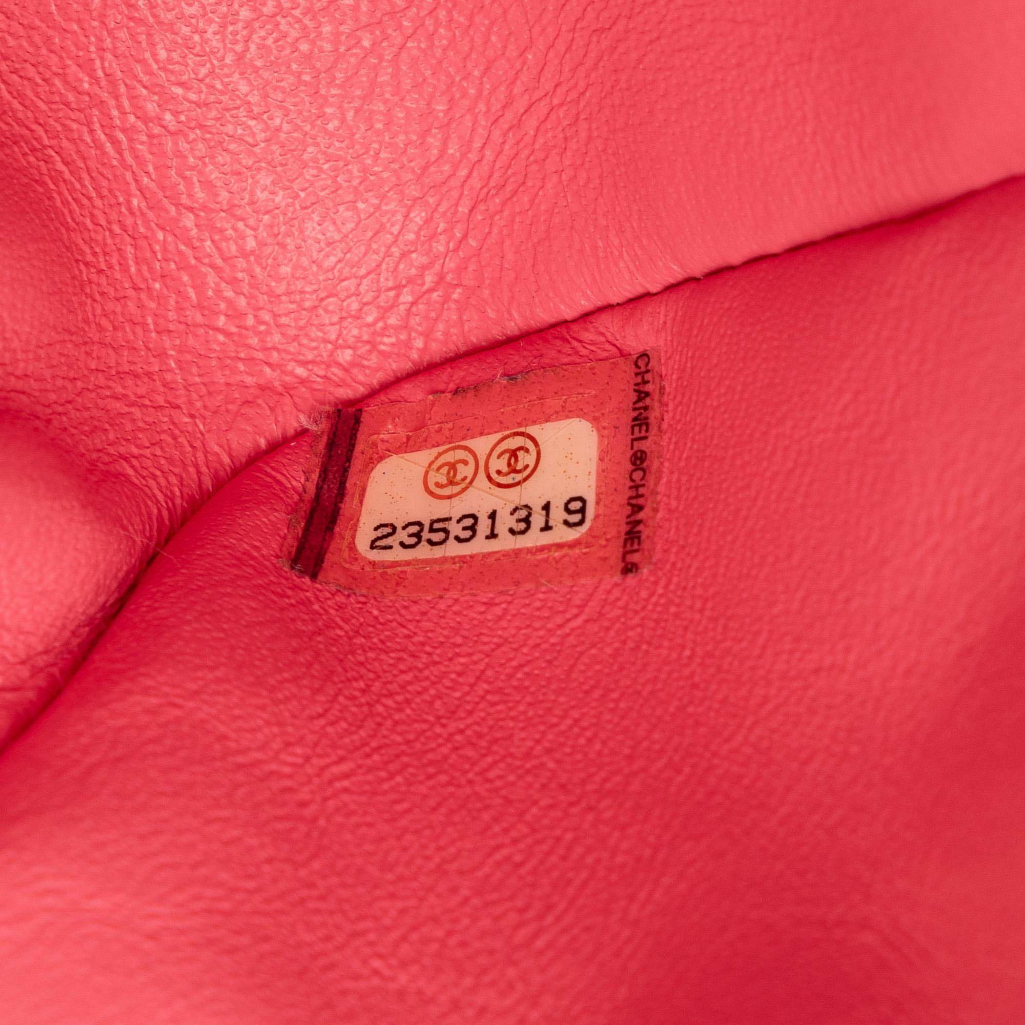 Chanel Extra Mini Lambskin V for Victory Flap (SHG-la8uiD)