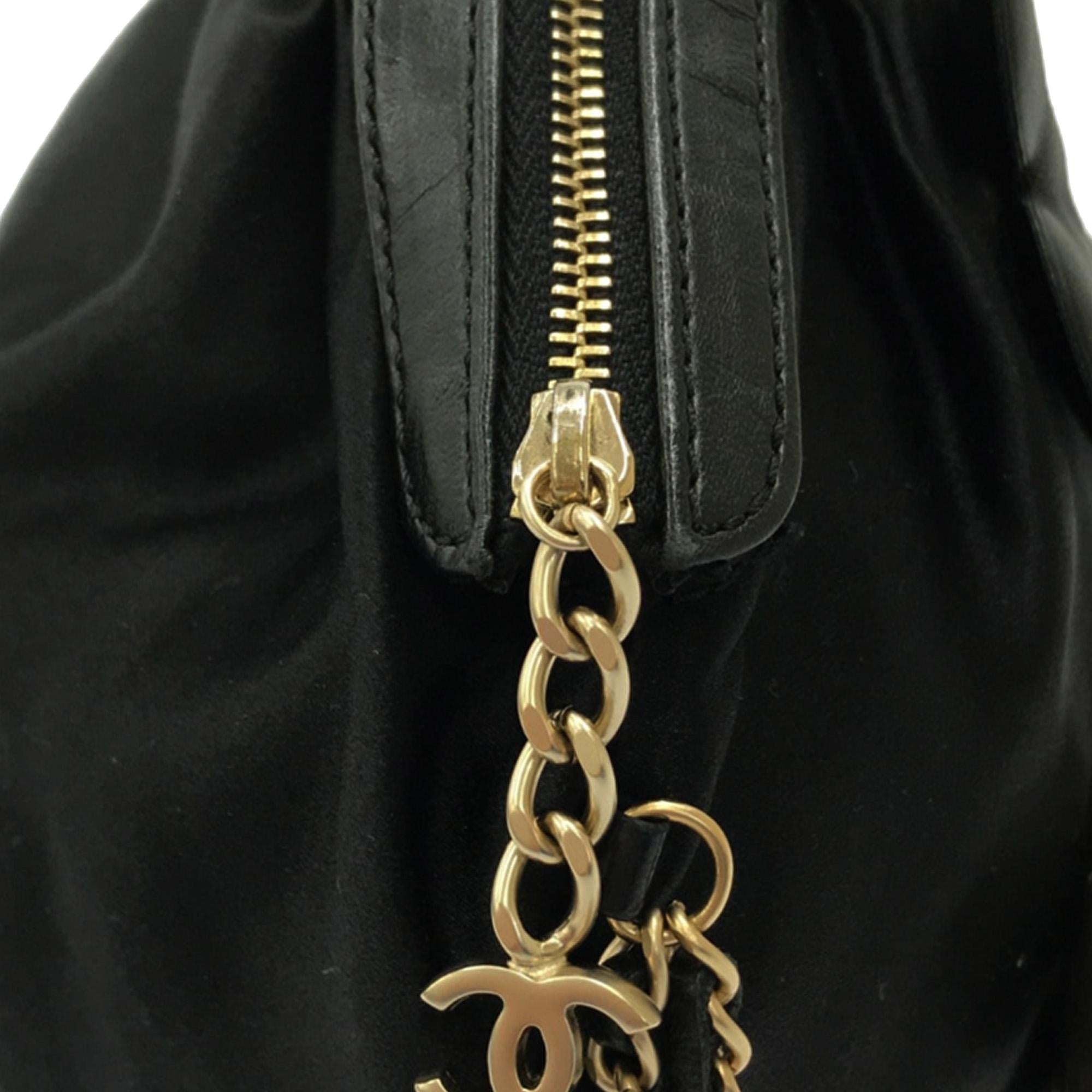 Chanel Four Leaf Clover Satin Clutch (SHG-3eDRCJ)