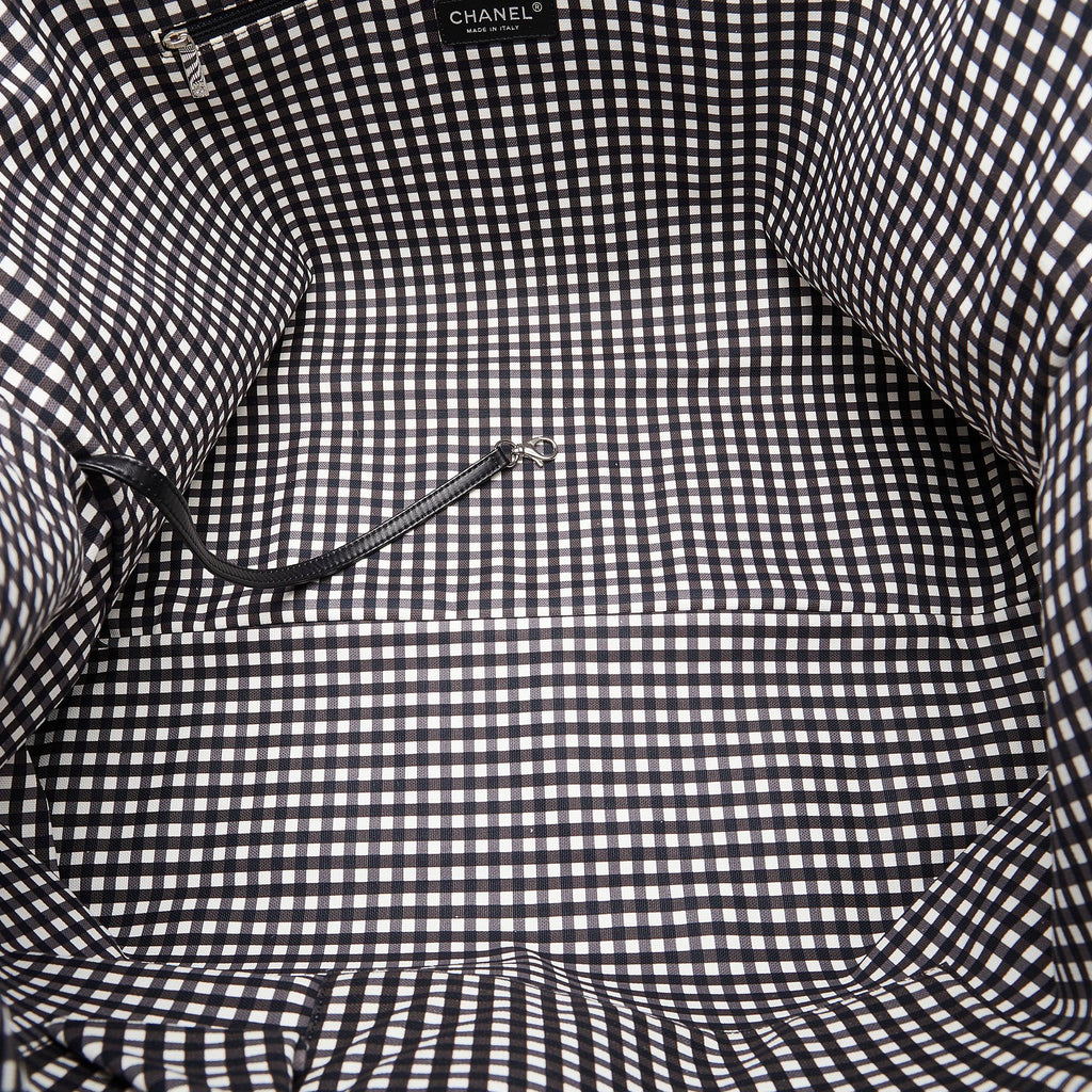 Chanel Gingham XXL Tote (SHG-FDvtAx)