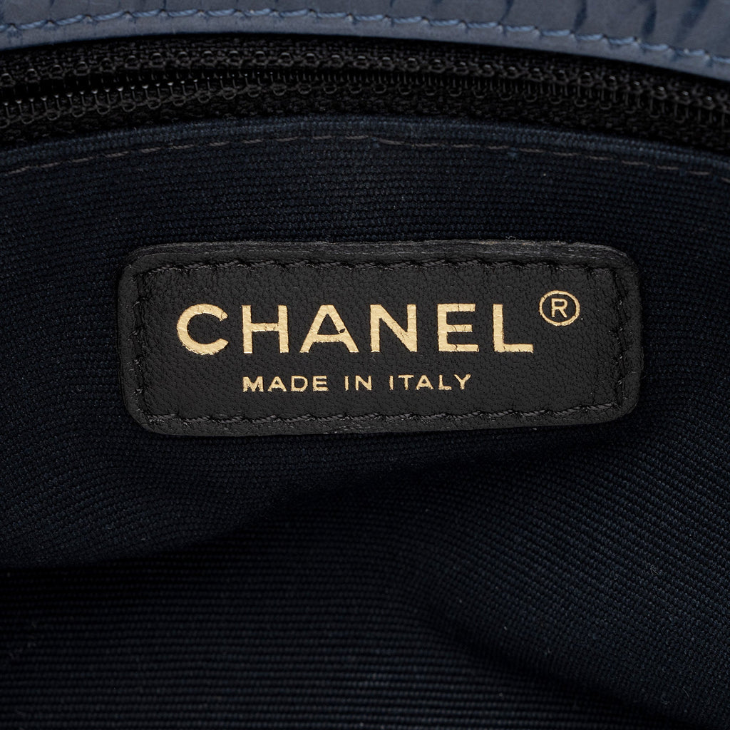 Chanel Glazed Calfskin Reissue Small Tote (SHF-NdQ2KU)