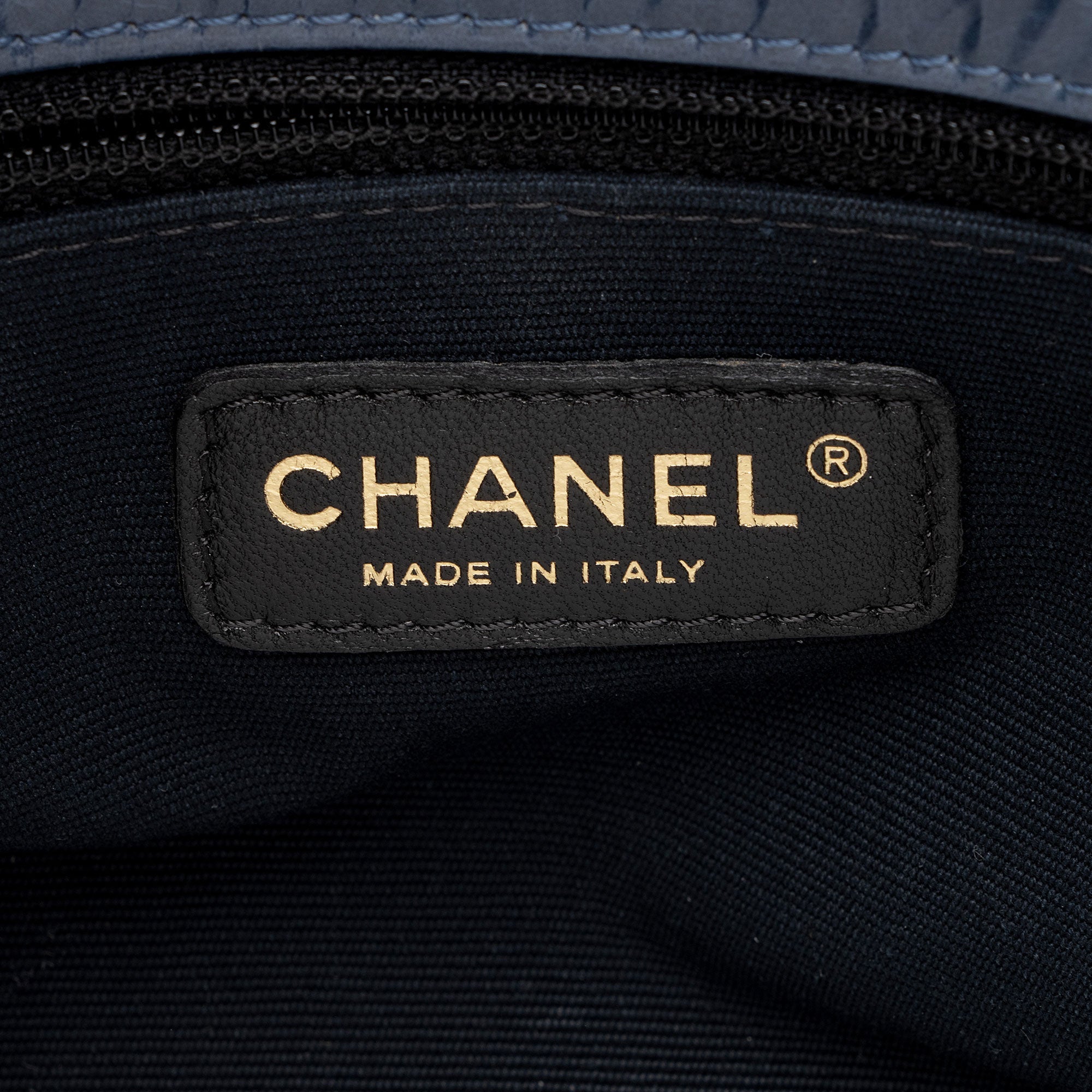 Chanel Glazed Calfskin Reissue Small Tote (SHF-NdQ2KU)