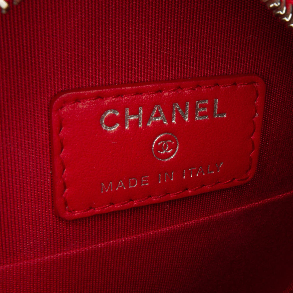 Chanel Goatskin Camellia Round Crossbody (SHG-CAN8CG)