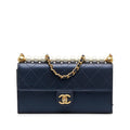 Chanel Goatskin Chic Pearls Clutch With Chain (SHG-6JqQUh)