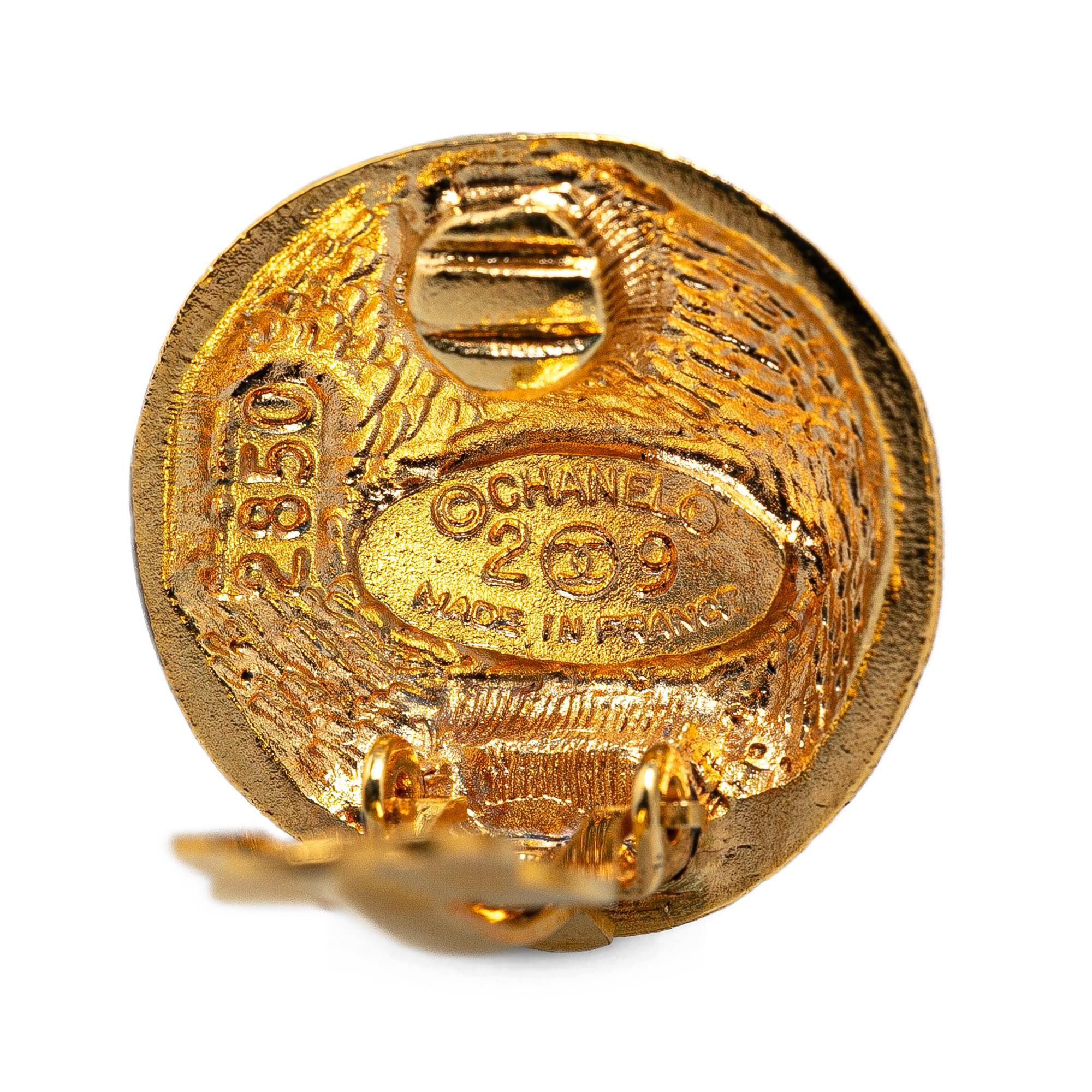 Chanel Gold Plated CC Clip On Earrings (SHG-h09o9s)