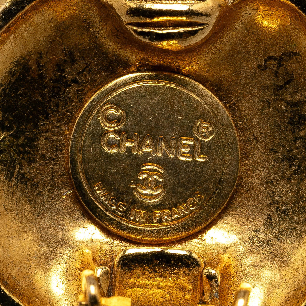 Chanel Gold Plated CC Clip On Earrings (SHG-Y3L2b0)