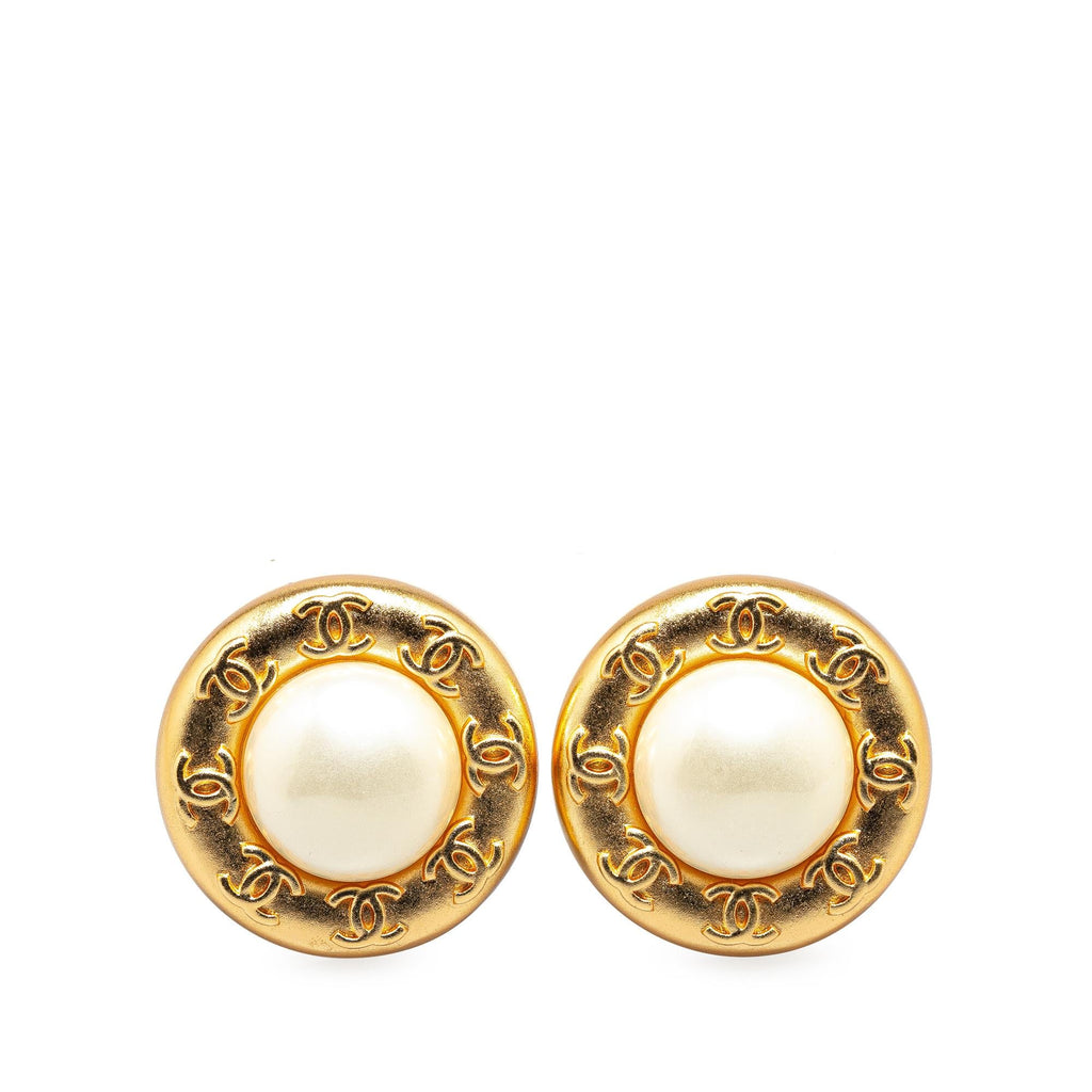 Chanel Gold Plated CC Faux Pearl Clip on Earrings (SHG-ziw21R)