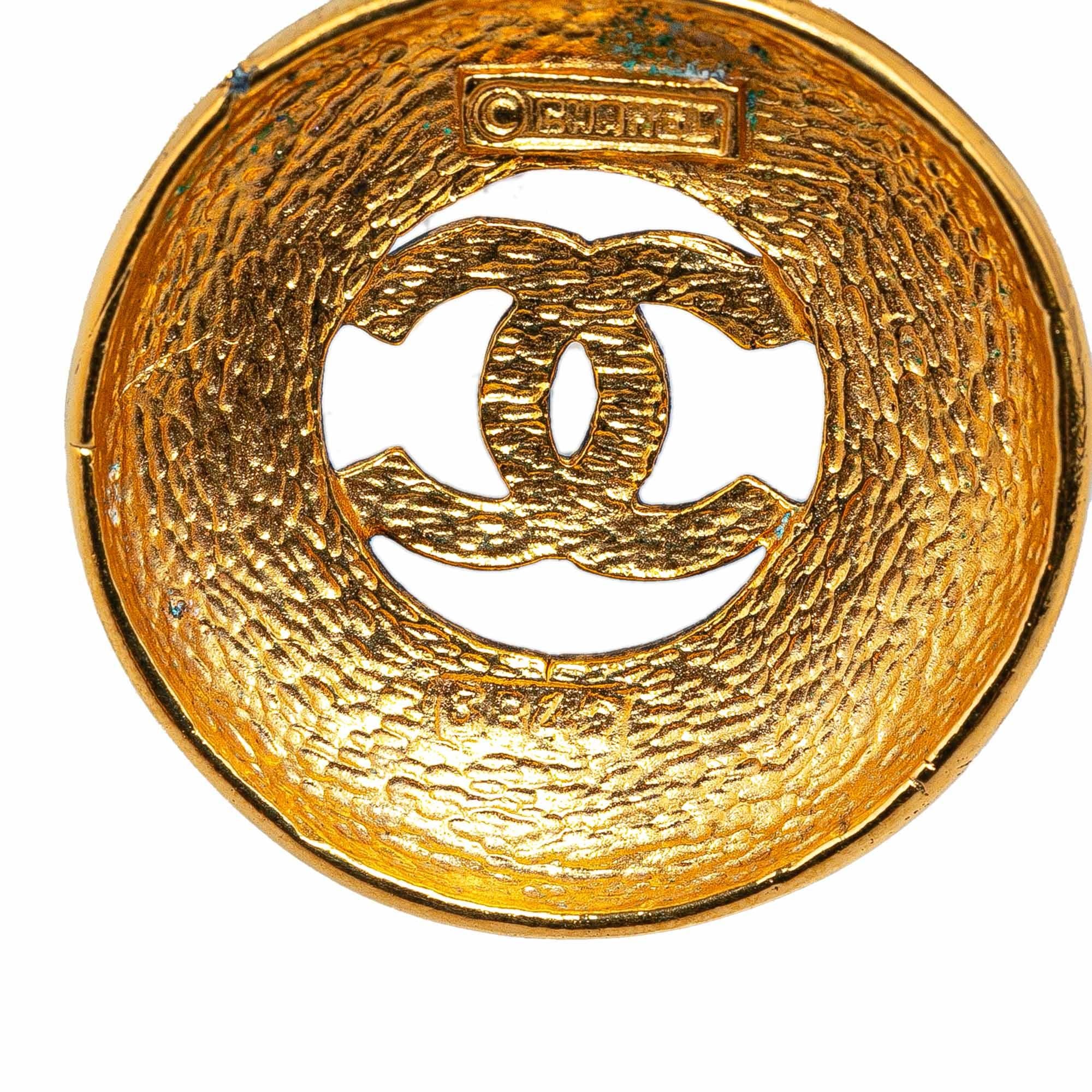 Chanel Gold Plated CC Round Pendant Necklace