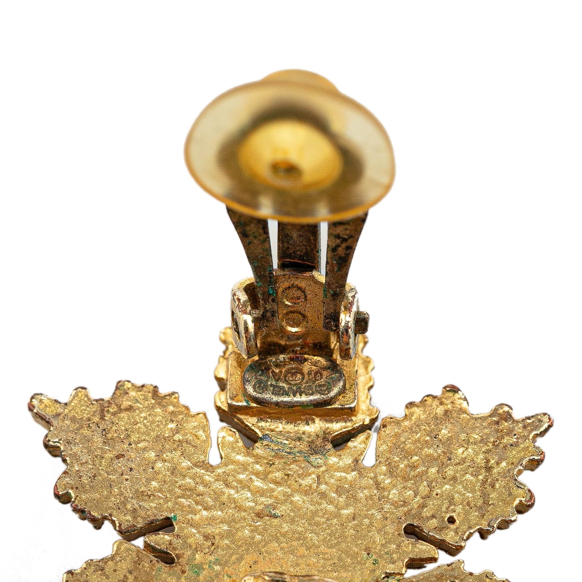 Chanel Gold Plated CC Snowflake Clip On Earrings (SHG-U8zrzv)