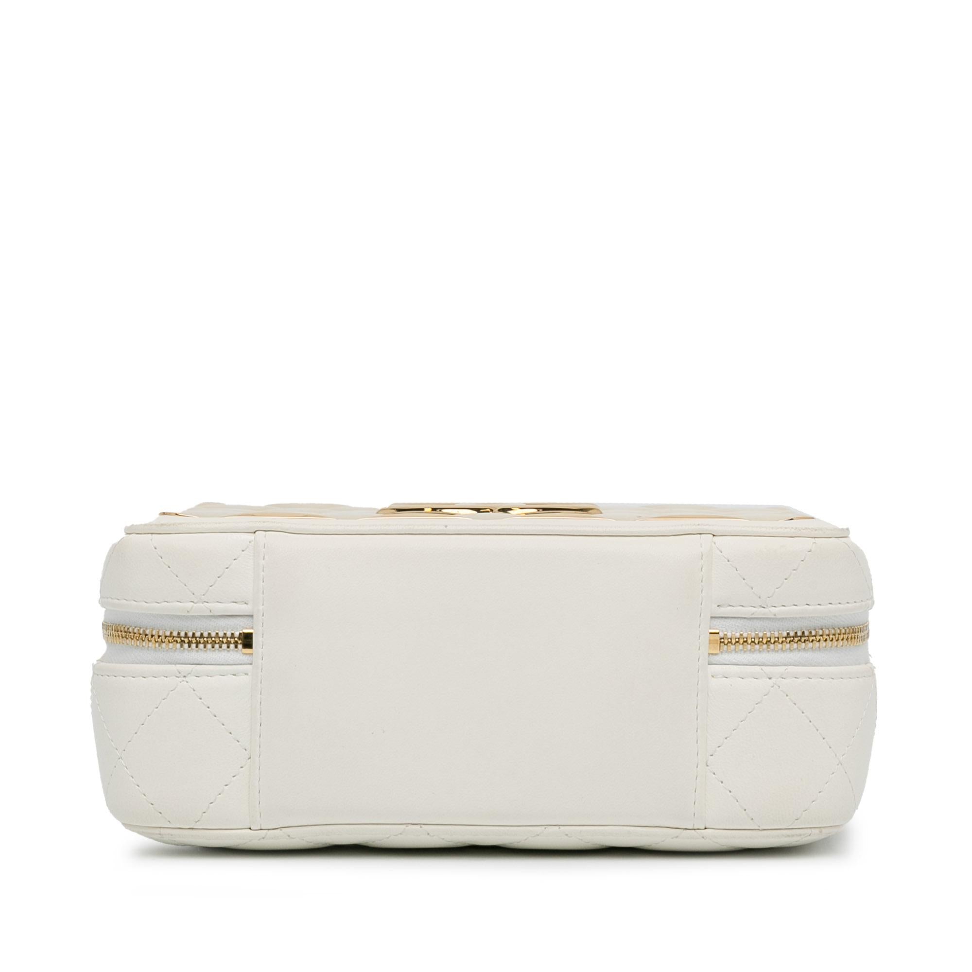 Chanel Golden Plate Vanity Case (SHG-B4IXoj)