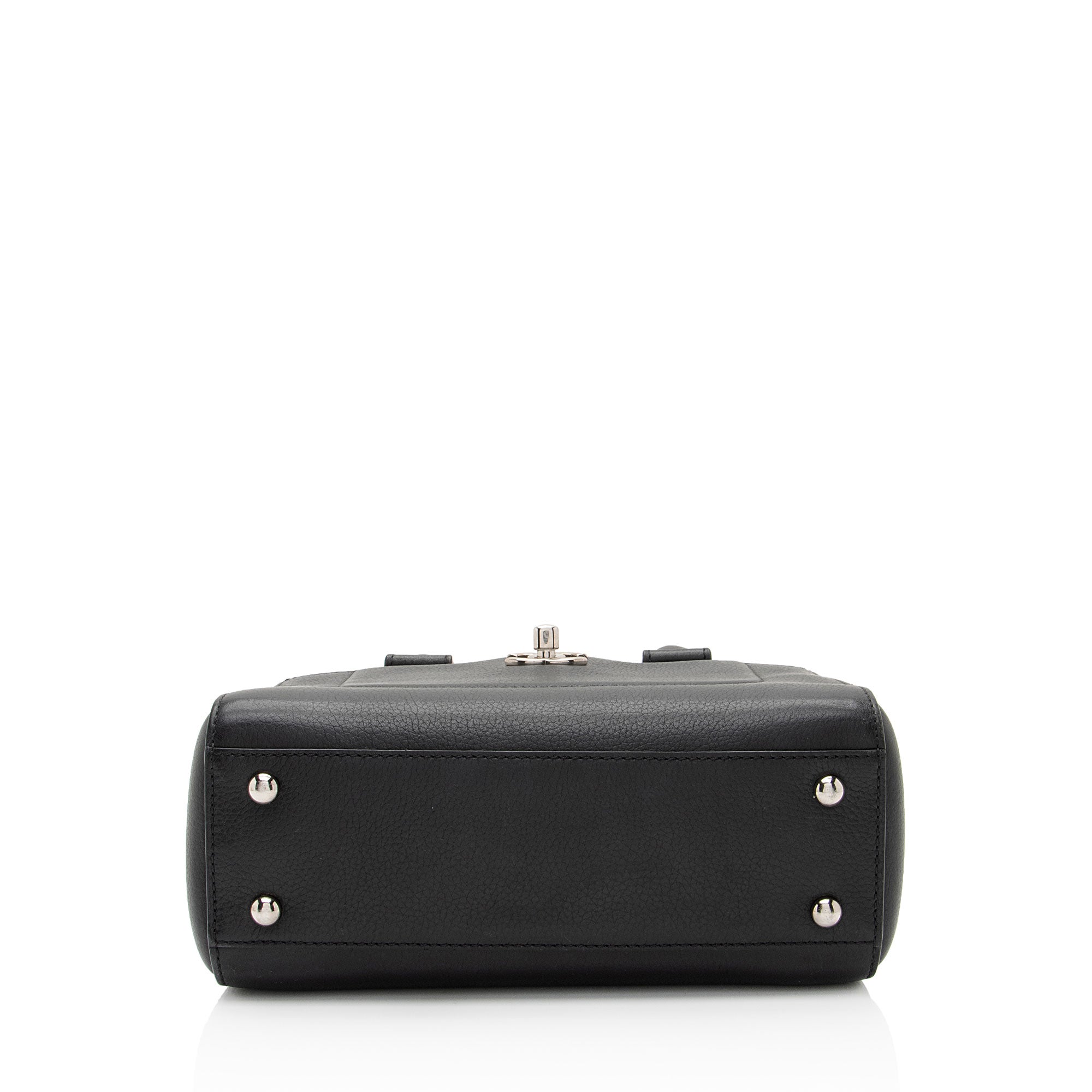 Chanel Grained Calfskin Executive Mini Shopper Tote (SHF-sRxeUb)