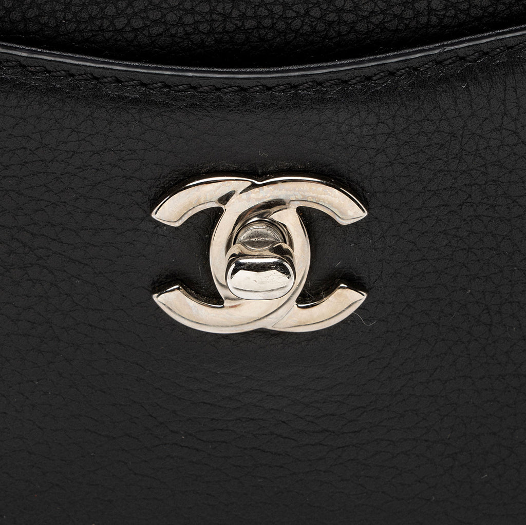 Chanel Grained Calfskin Executive Mini Shopper Tote (SHF-sRxeUb)