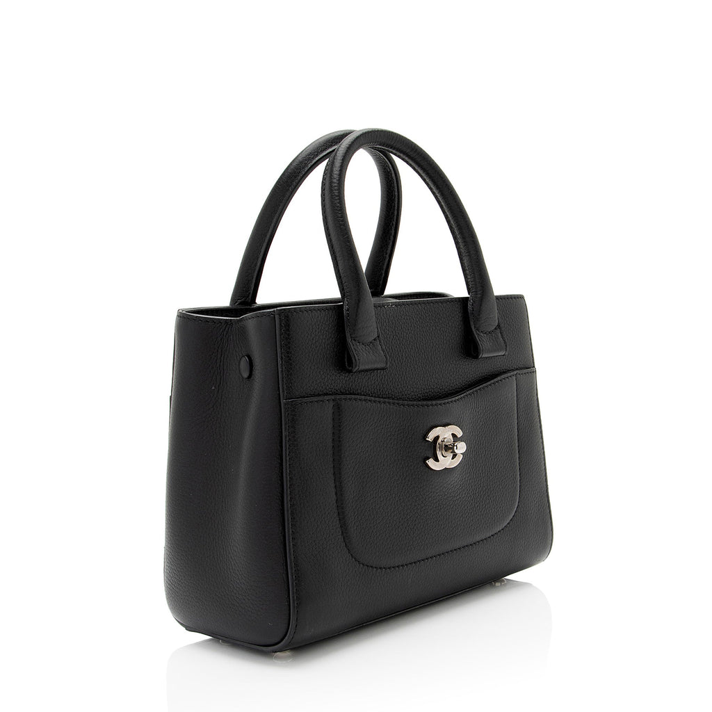 Chanel Grained Calfskin Executive Mini Shopper Tote (SHF-sRxeUb)