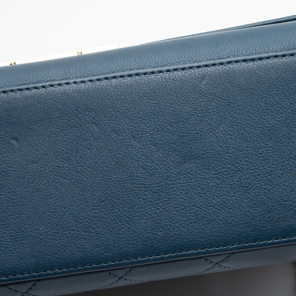 Chanel Grained Calfskin Label Click Large Shoulder Bag (SHF-vwMSPi)