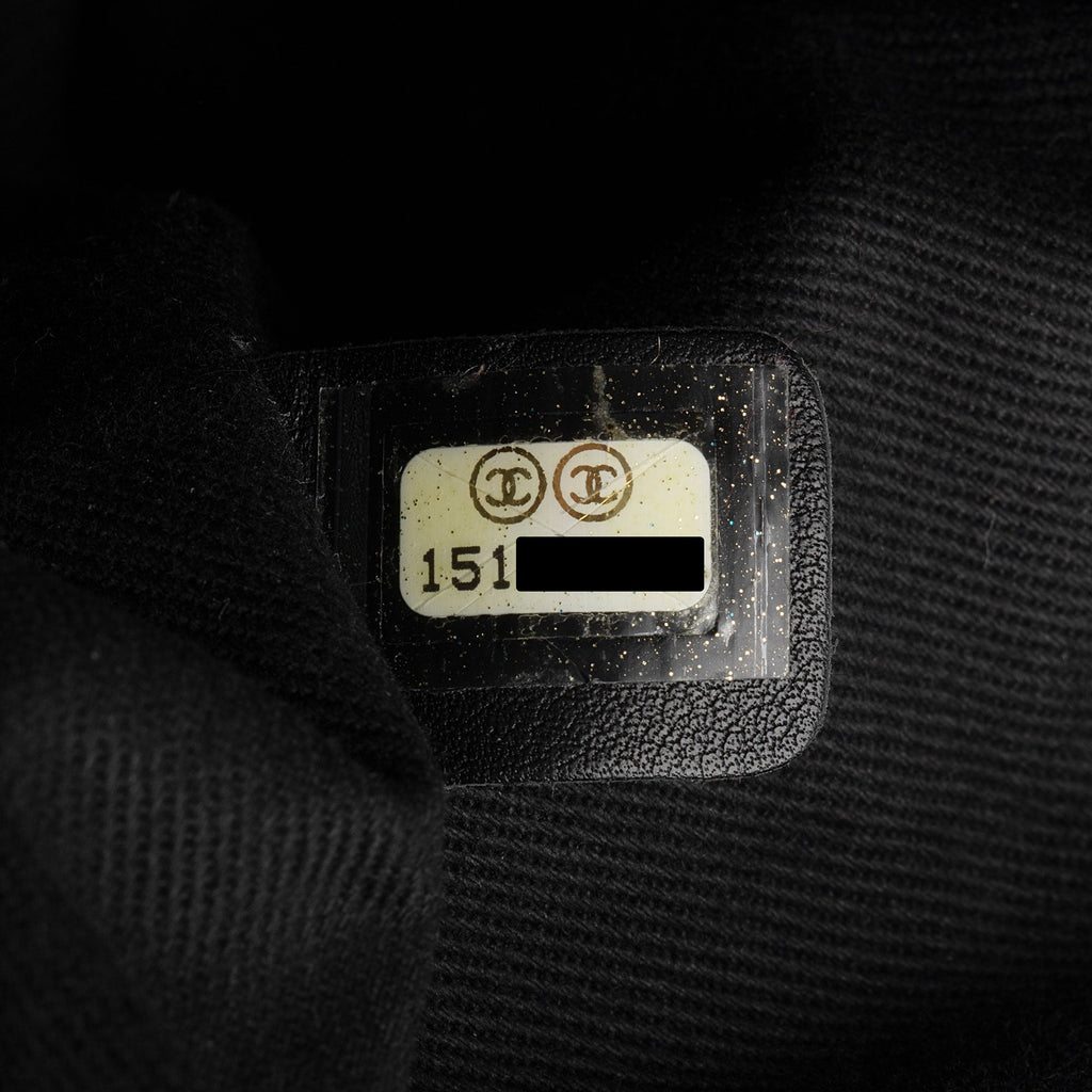 Chanel Iridescent Calfskin VIP Flap Bag (SHF-UvQfgO)