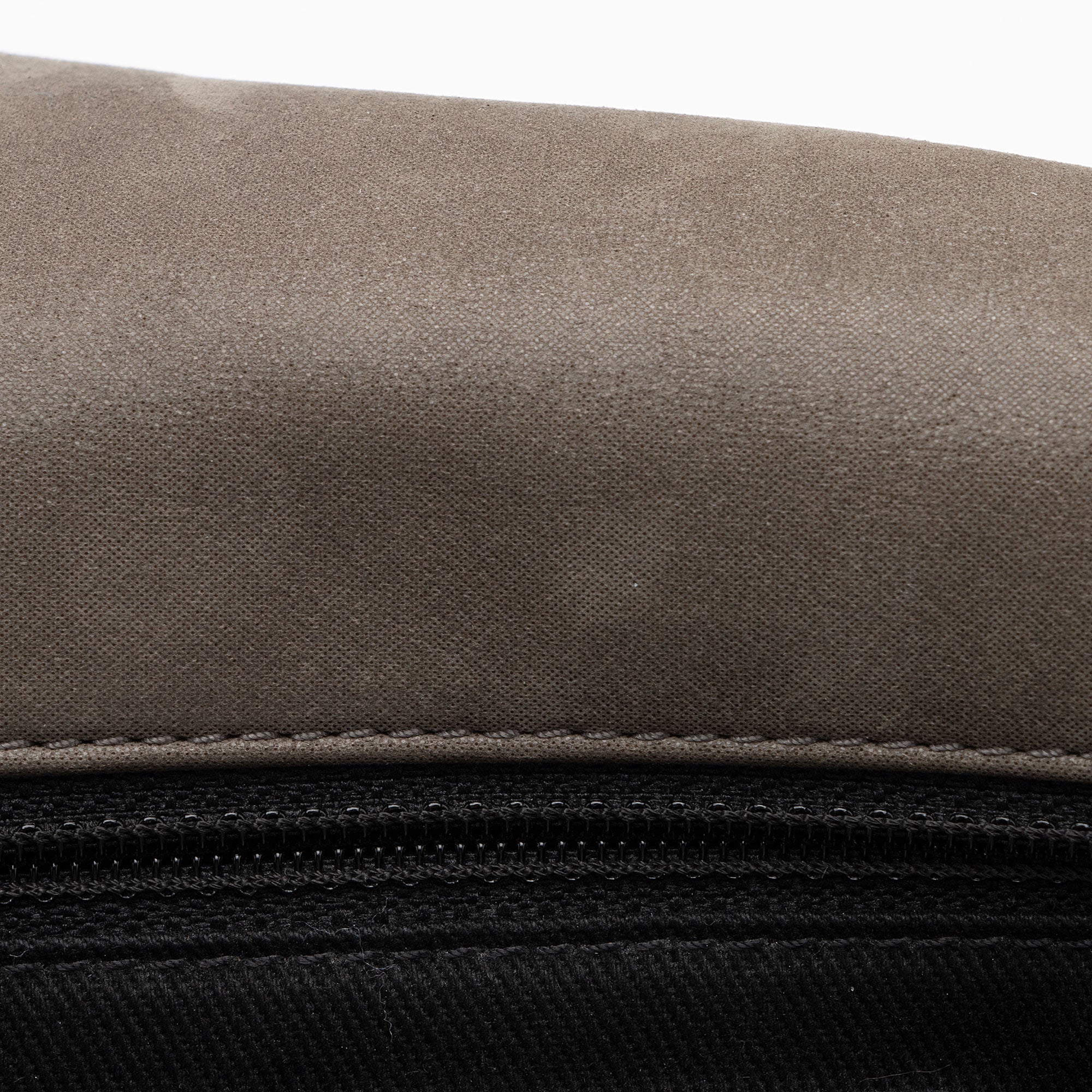 Chanel Iridescent Calfskin VIP Flap Bag (SHF-UvQfgO)
