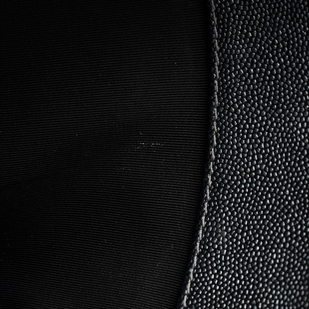 Chanel Iridescent Caviar Coco Curve Medium Shoulder Bag (SHF-jWQh7j)