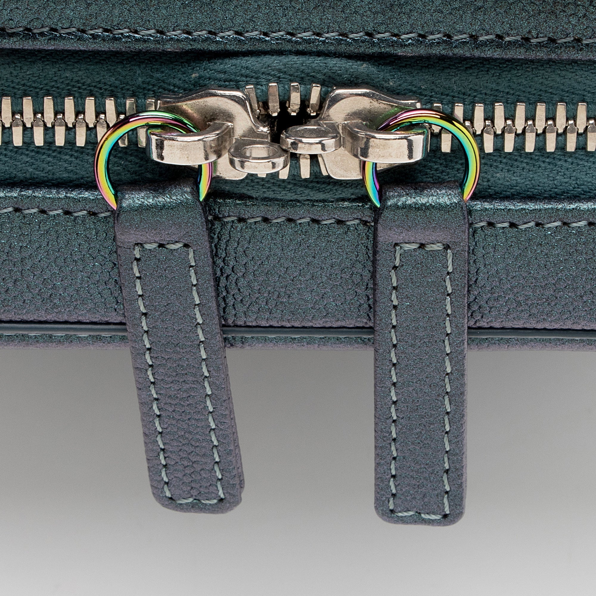 Chanel Iridescent Caviar Leather CC Filigree Small Vanity Case