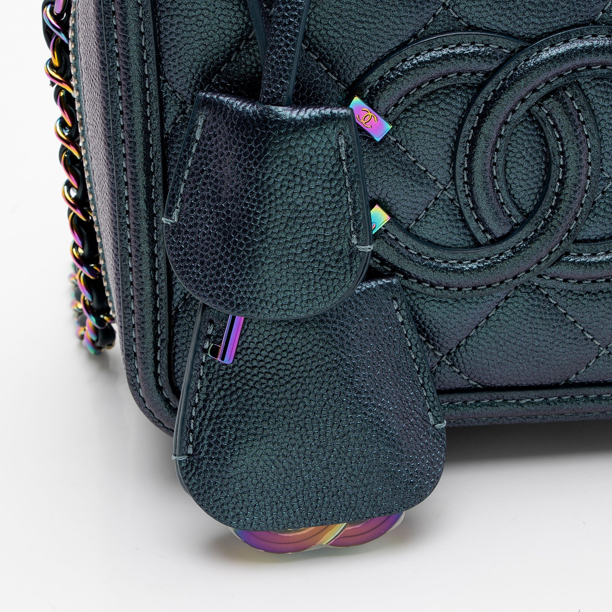 Chanel Iridescent Caviar Leather CC Filigree Small Vanity Case