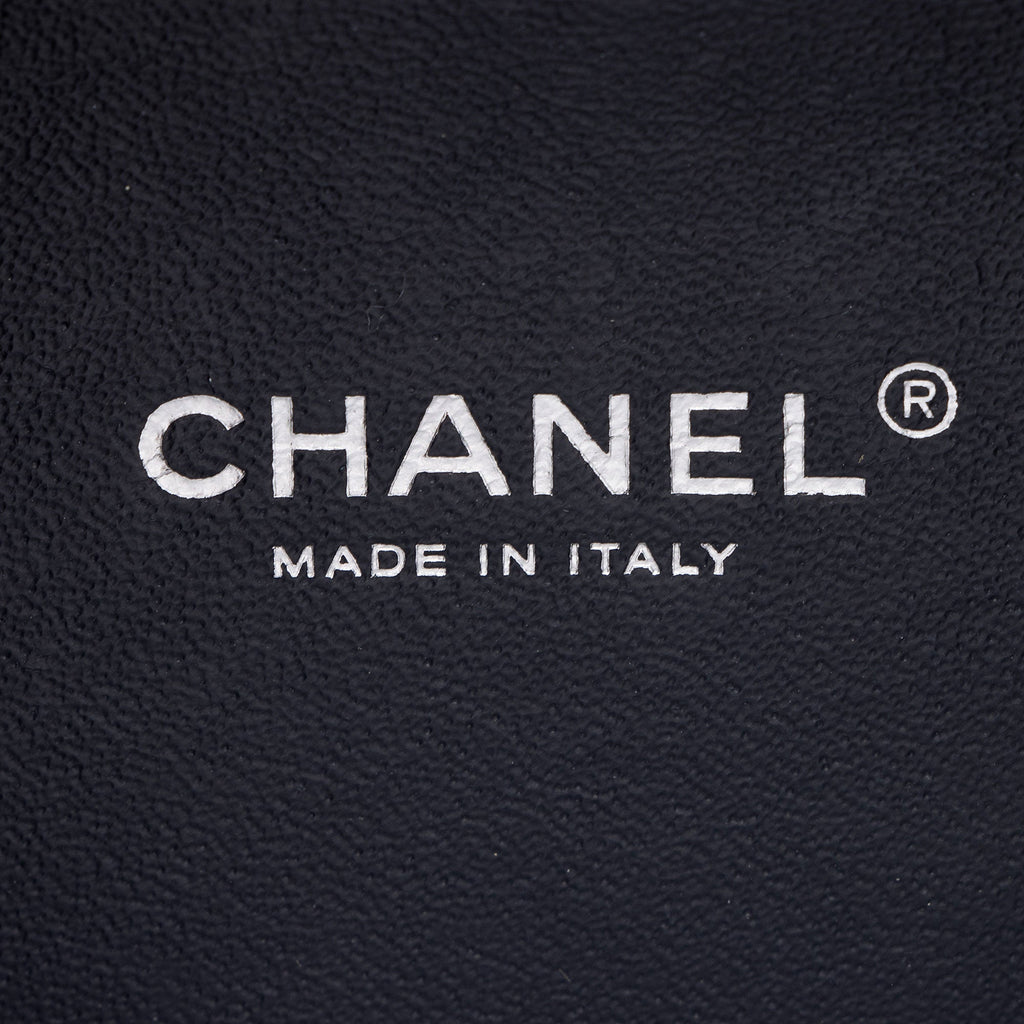 Chanel Iridescent Caviar Leather CC Filigree Small Vanity Case