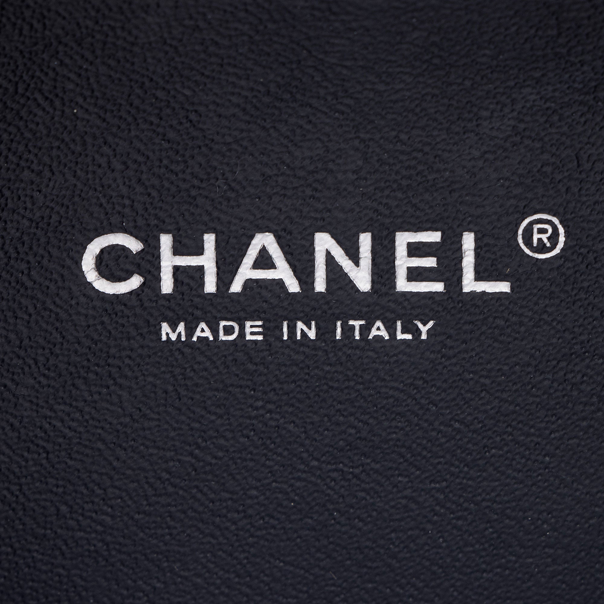 Chanel Iridescent Caviar Leather CC Filigree Small Vanity Case