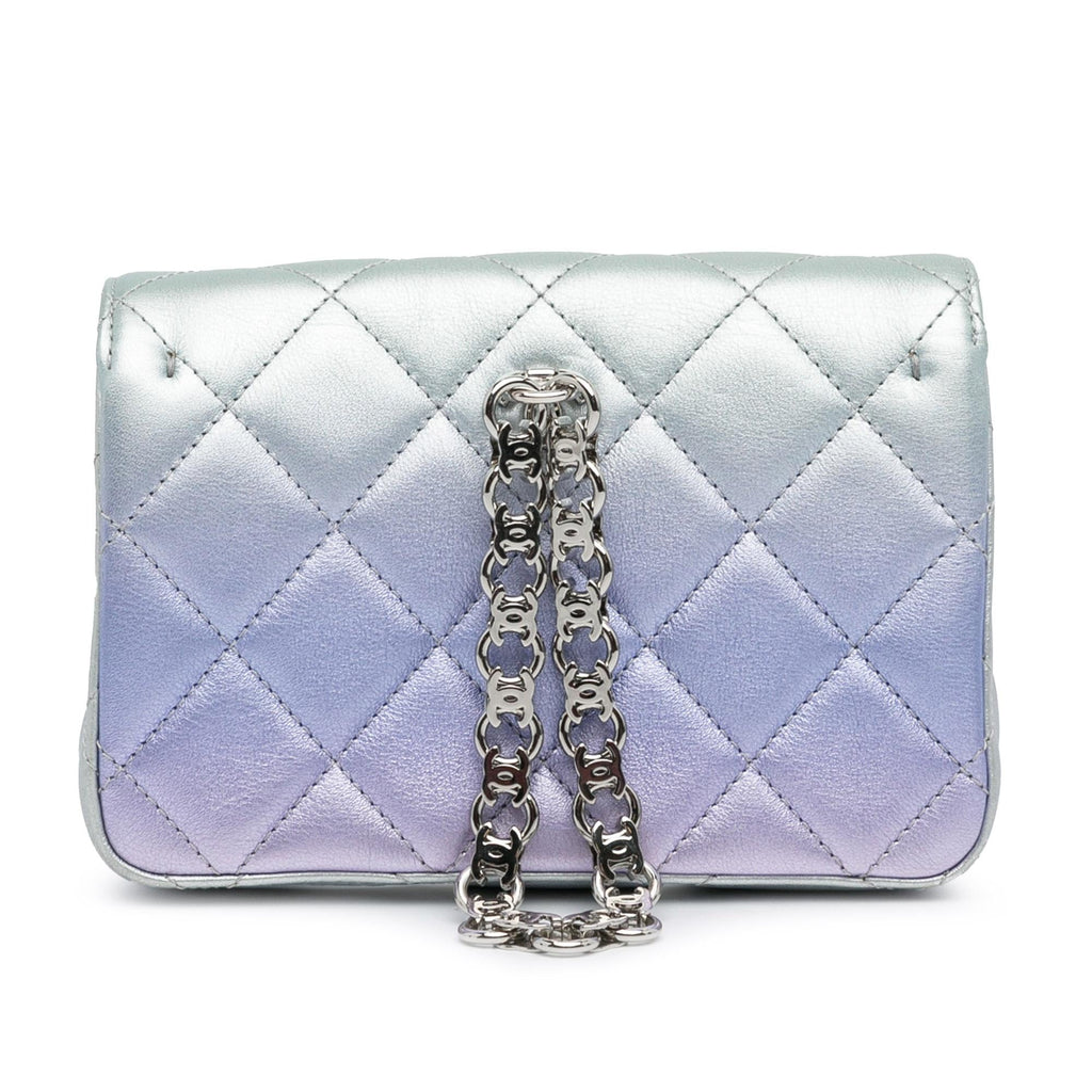 Chanel Iridescent Lambskin Wristlet Clutch Bag (SHG-OsxRyI)