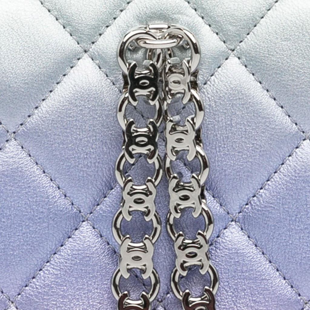 Chanel Iridescent Lambskin Wristlet Clutch Bag (SHG-OsxRyI)