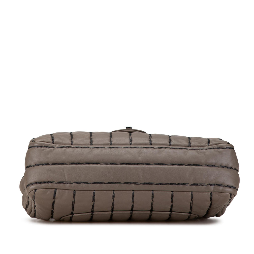 Chanel Jumbo CC Lambskin Vertical Stitch Single Flap (SHG-aklE2G)