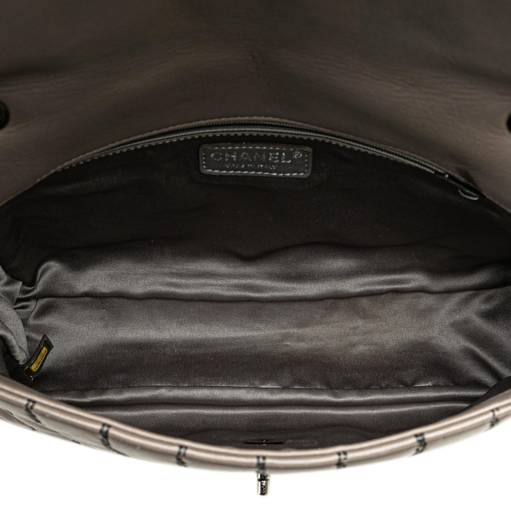Chanel Jumbo CC Lambskin Vertical Stitch Single Flap (SHG-aklE2G)